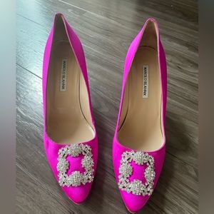 Manolo Blahnik Hangisi Pumps